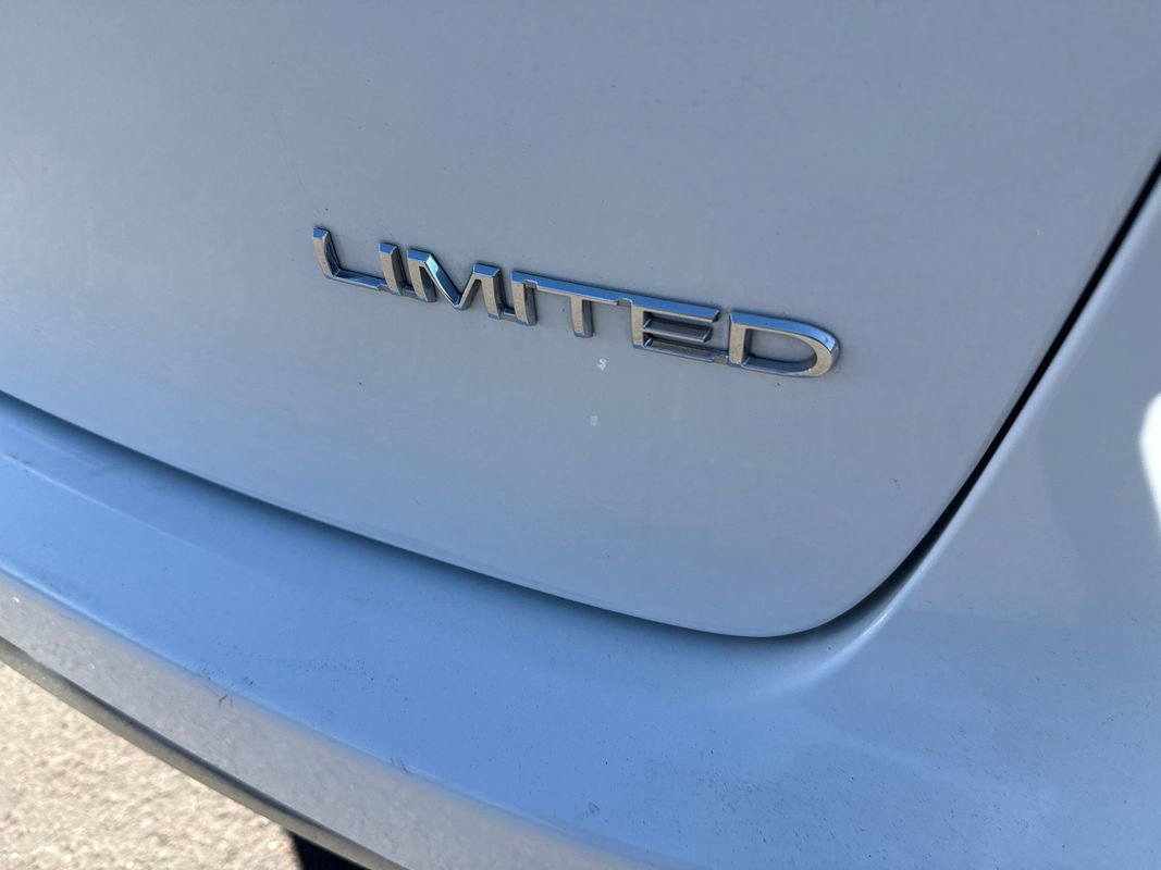 Used 2017 Chrysler Pacifica Limited image 14