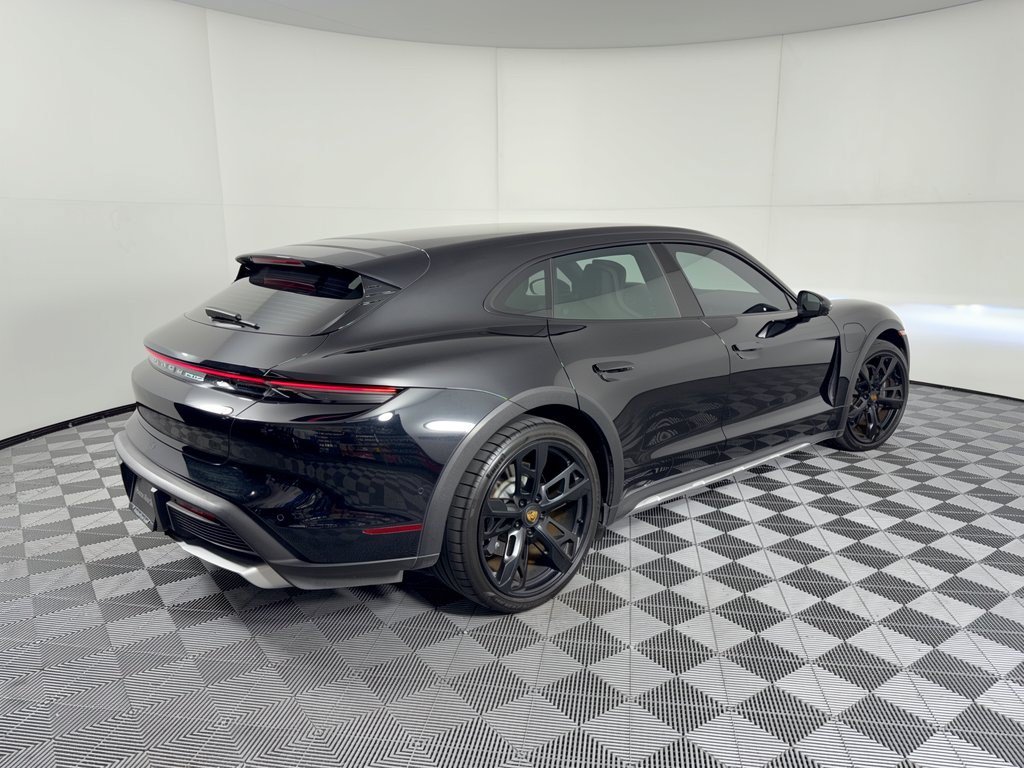 Certified 2022 Porsche Taycan 4 Cross Turismo AWD/4WD image 9
