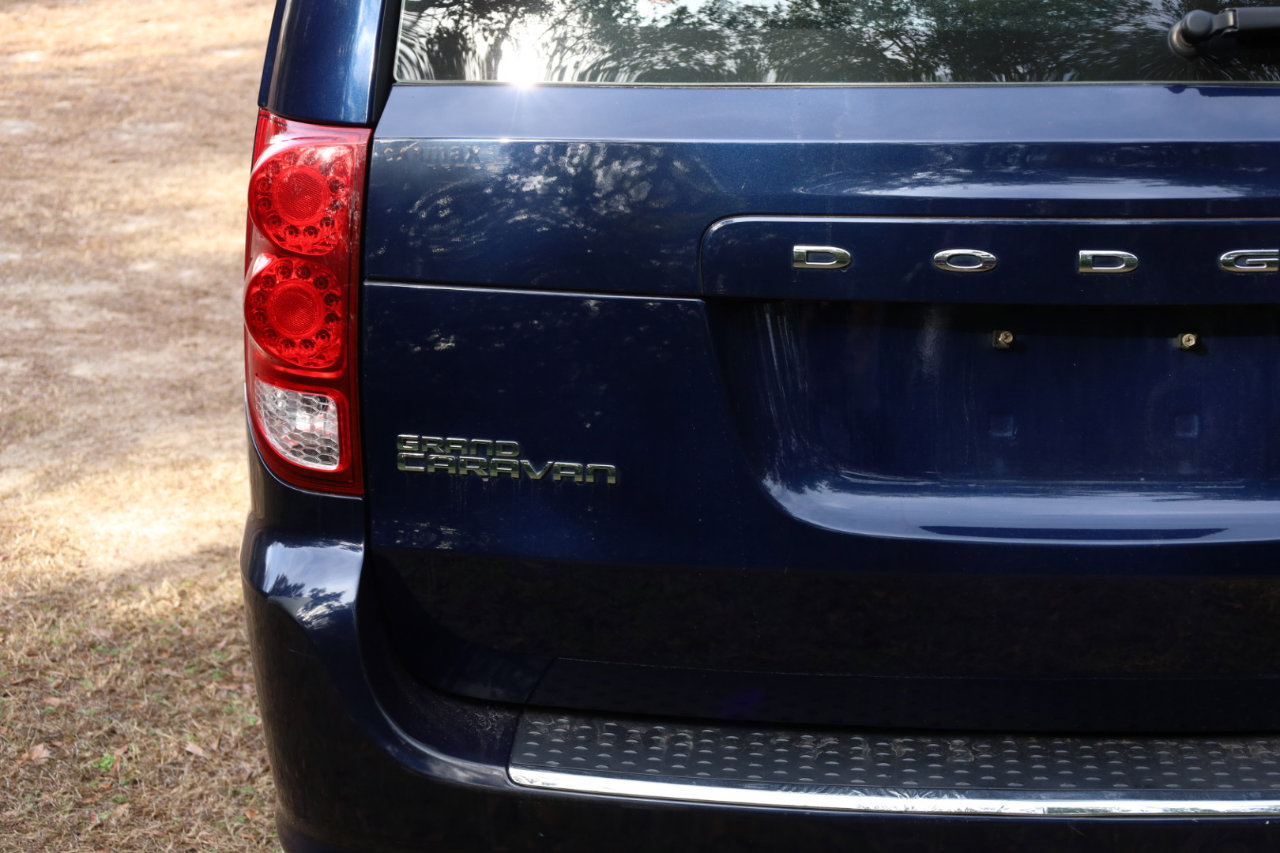 Used 2016 Dodge Grand Caravan American Value Package image 20