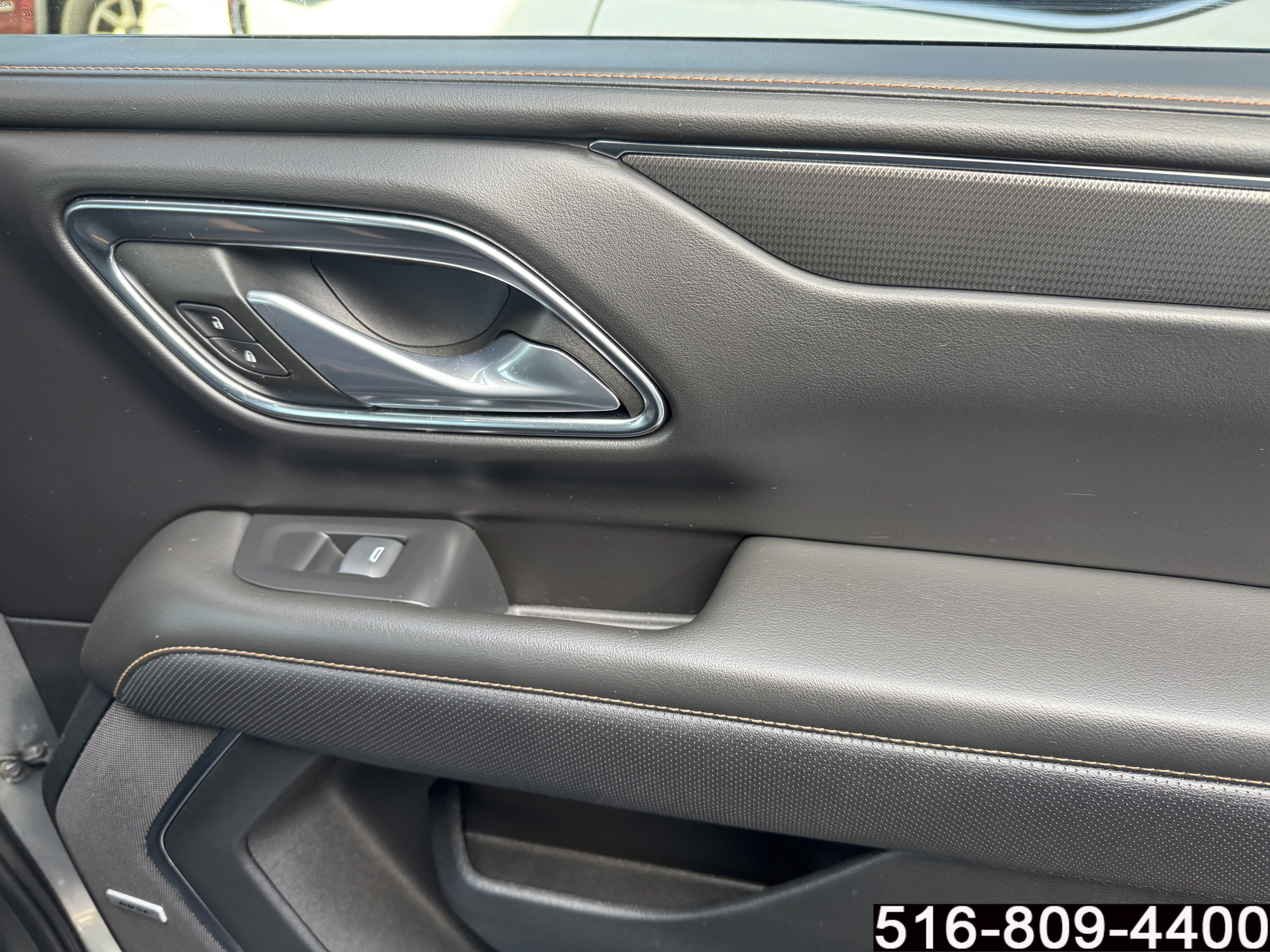 Used 2024 GMC Yukon AT4 AWD/4WD image 32