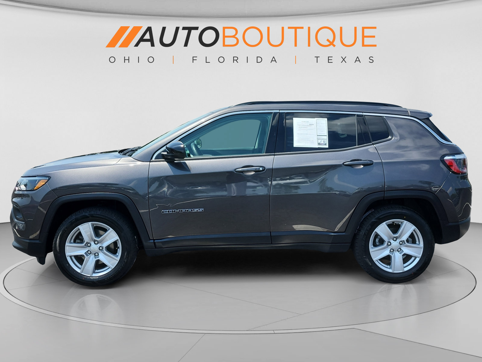 Used 2022 Jeep Compass Latitude FWD image 2