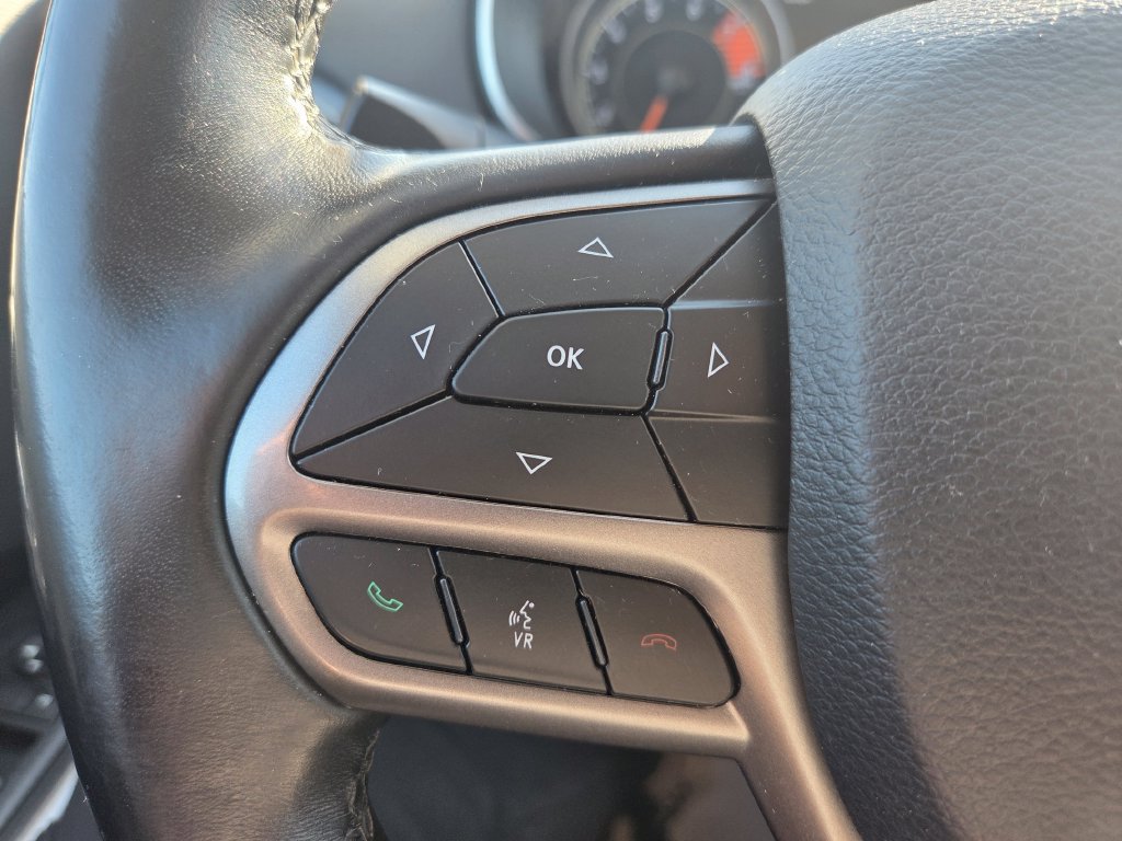 Used 2019 Jeep Cherokee Limited AWD/4WD image 12