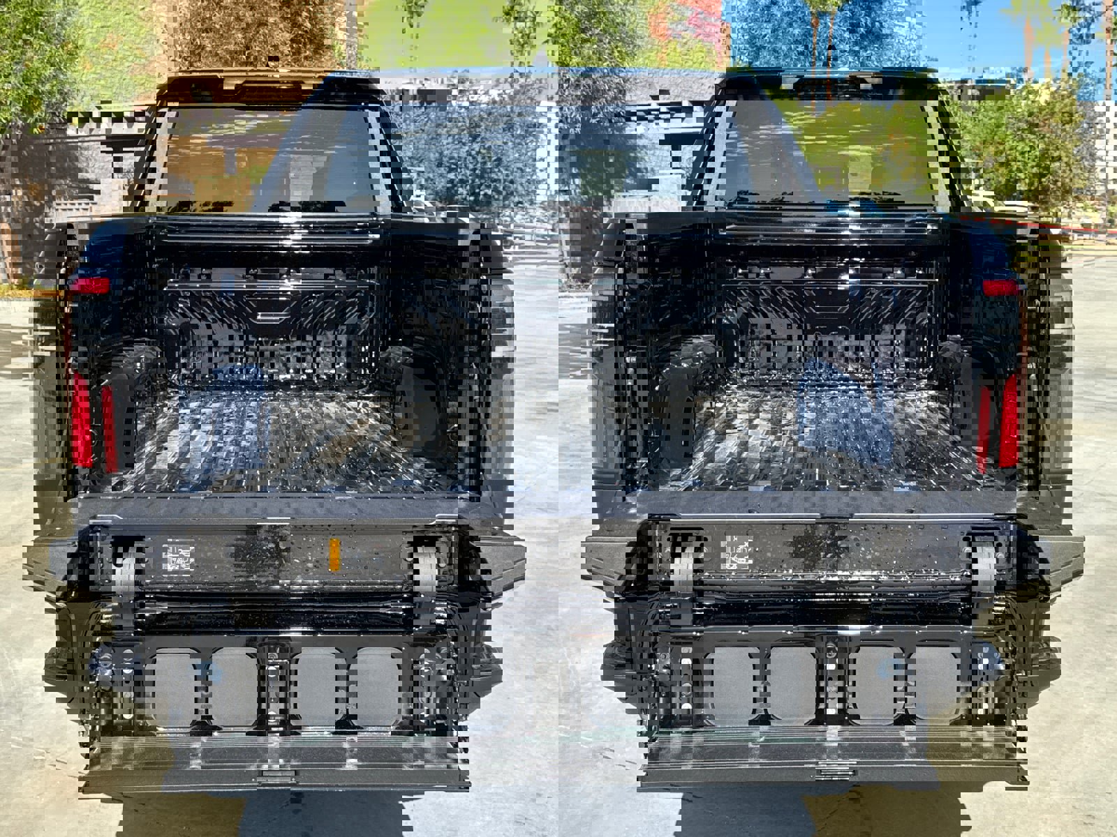 Used 2026 GMC Sierra EV Elevation image 9