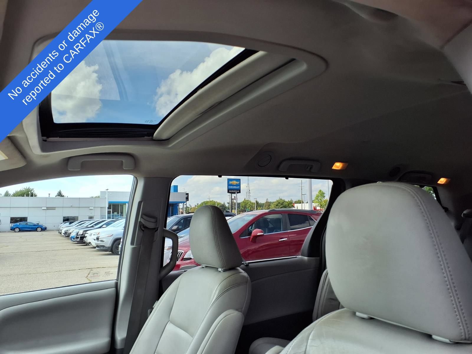Used 2015 Toyota Sienna XLE FWD image 17