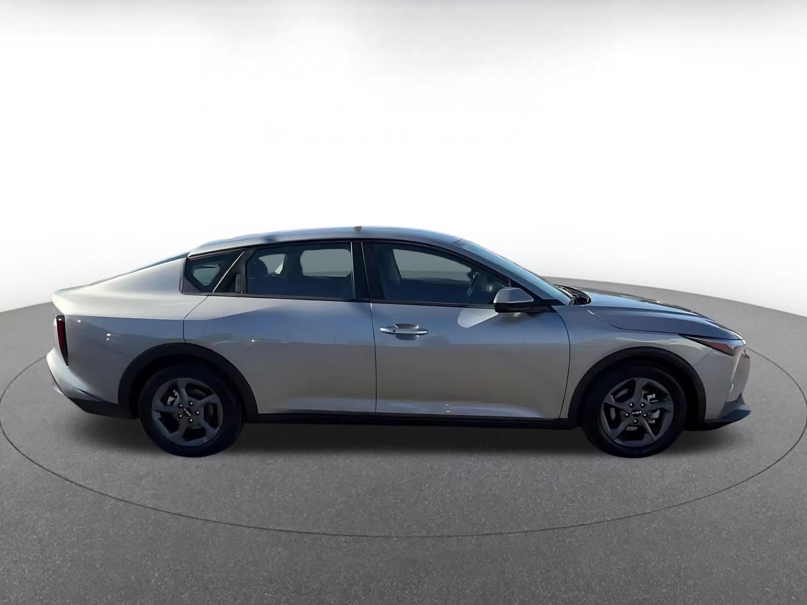 Used 2026 Kia K4 FWD image 15