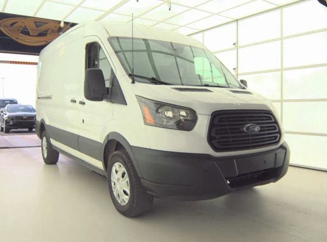 Used 2015 Ford Transit 250 148 Medium Roof image 4