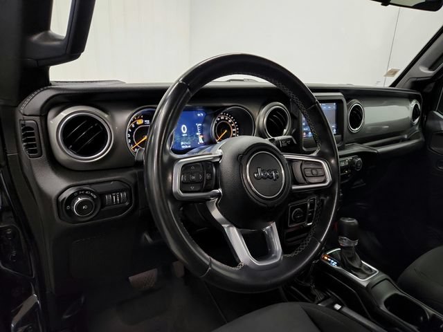 Used 2019 Jeep Wrangler Unlimited Sahara AWD/4WD image 17