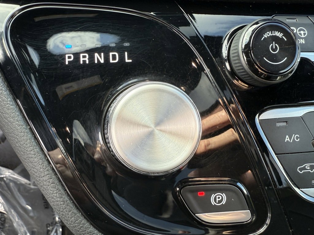 Used 2020 Chrysler Pacifica Limited w/ Advanced Safetytec Group image 26