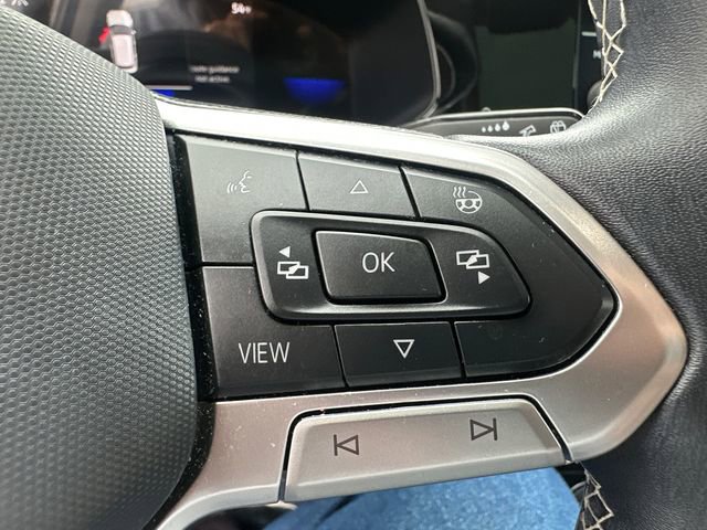 Used 2024 Volkswagen Taos SE image 34