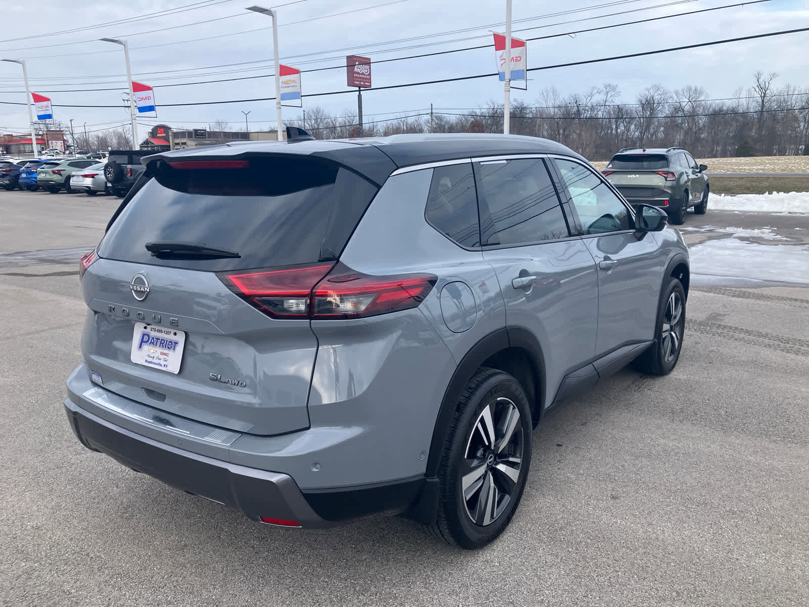 Used 2024 Nissan Rogue SL image 7