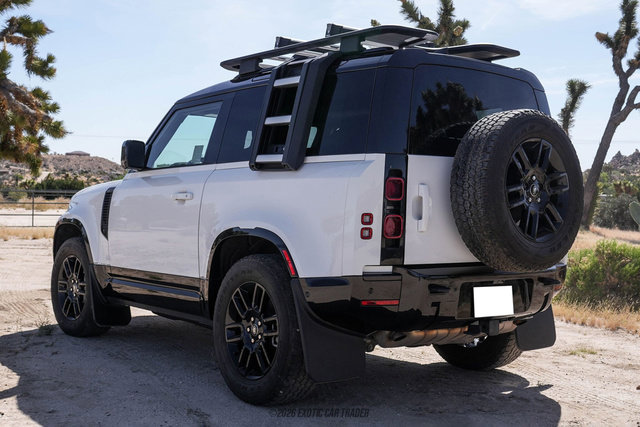 Used 2023 Land Rover Defender 90 X-Dynamic SE image 6