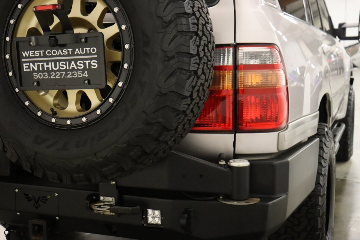 Used 2000 Toyota Land Cruiser AWD/4WD image 33