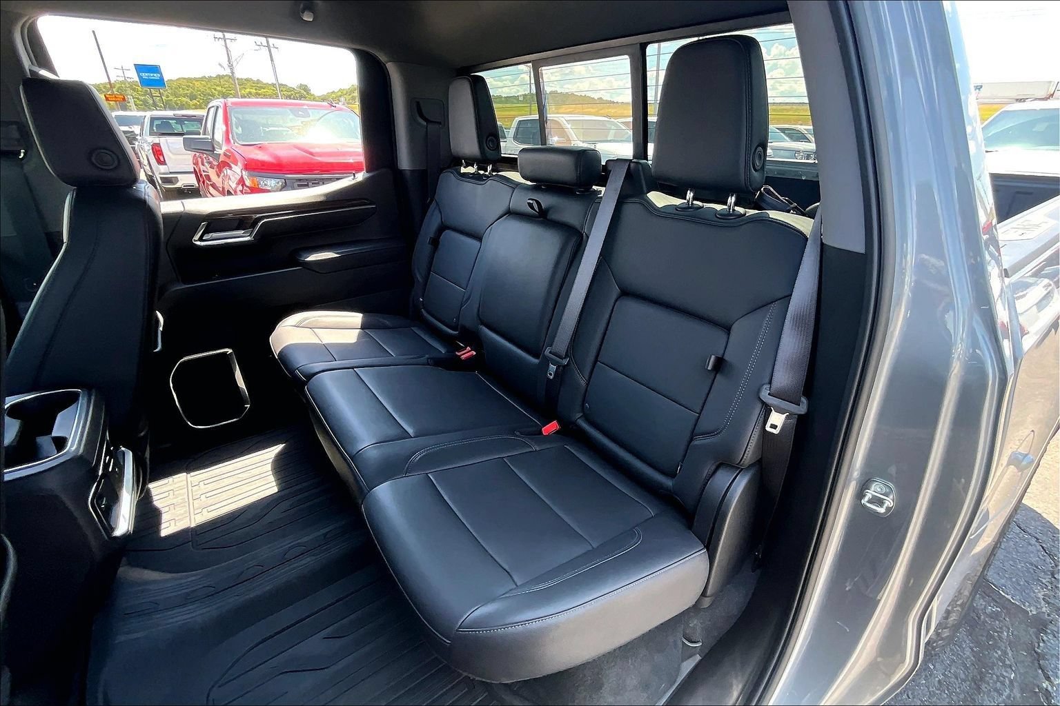 Used 2024 GMC Sierra 1500 Elevation w/ Elevation Premium Package AWD/4WD image 27