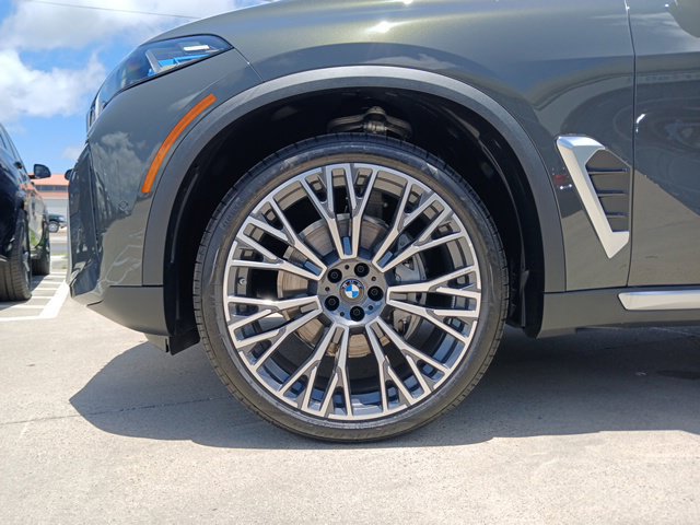 New 2026 BMW X5 sDrive40i w/ Climate Comfort Package RWD image 5