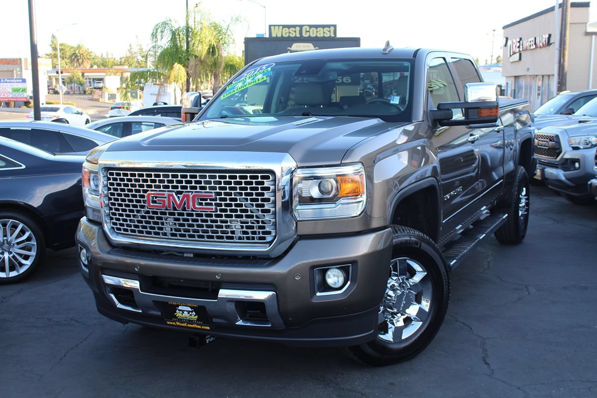 Used 2015 GMC Sierra 3500 Denali w/ Duramax Plus Package AWD/4WD image 44