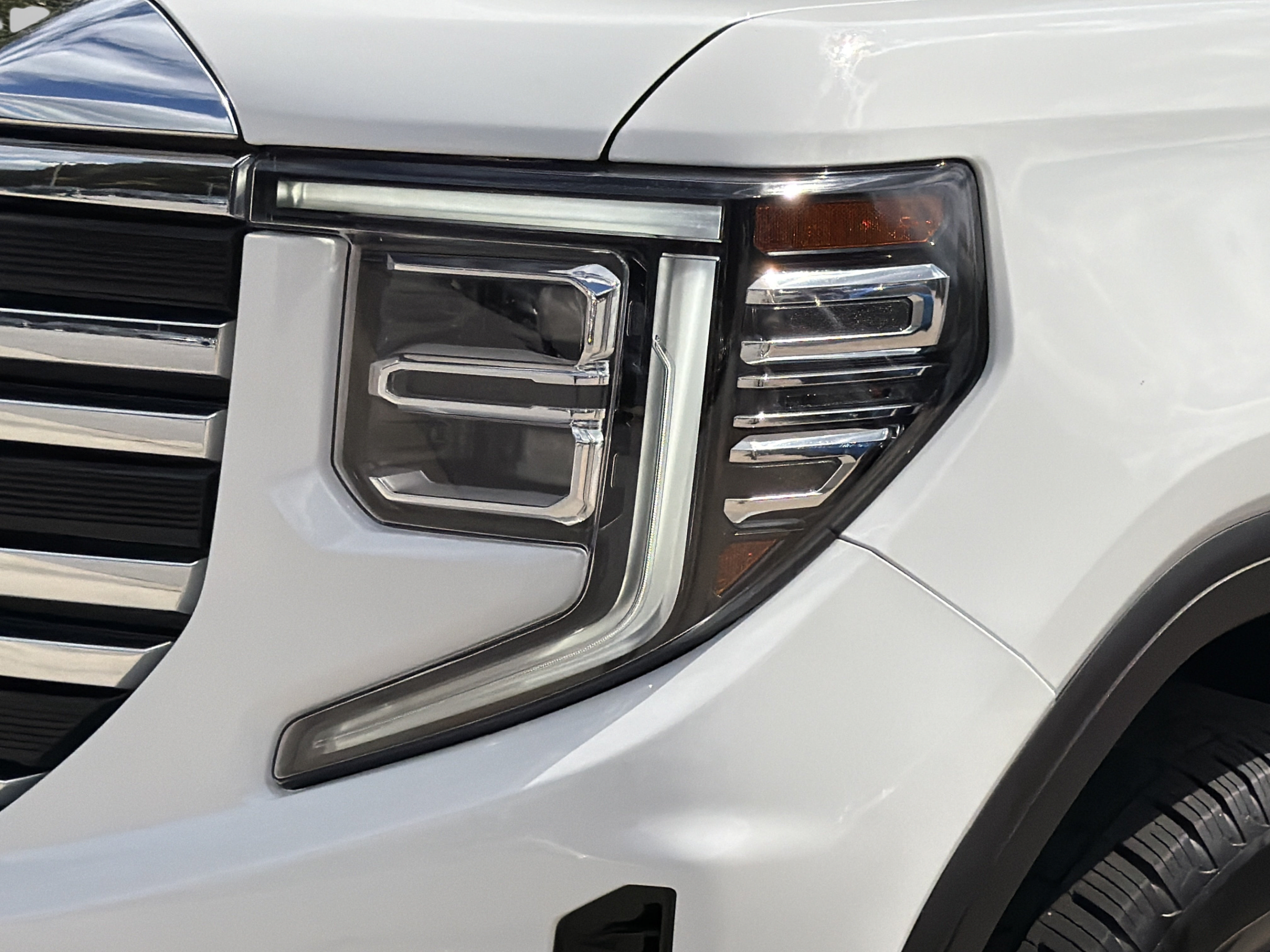 Used 2025 GMC Sierra 1500 SLT RWD image 26