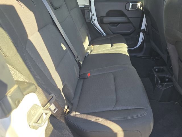 Used 2021 Jeep Wrangler Unlimited Sahara w/ Cold Weather Group image 28