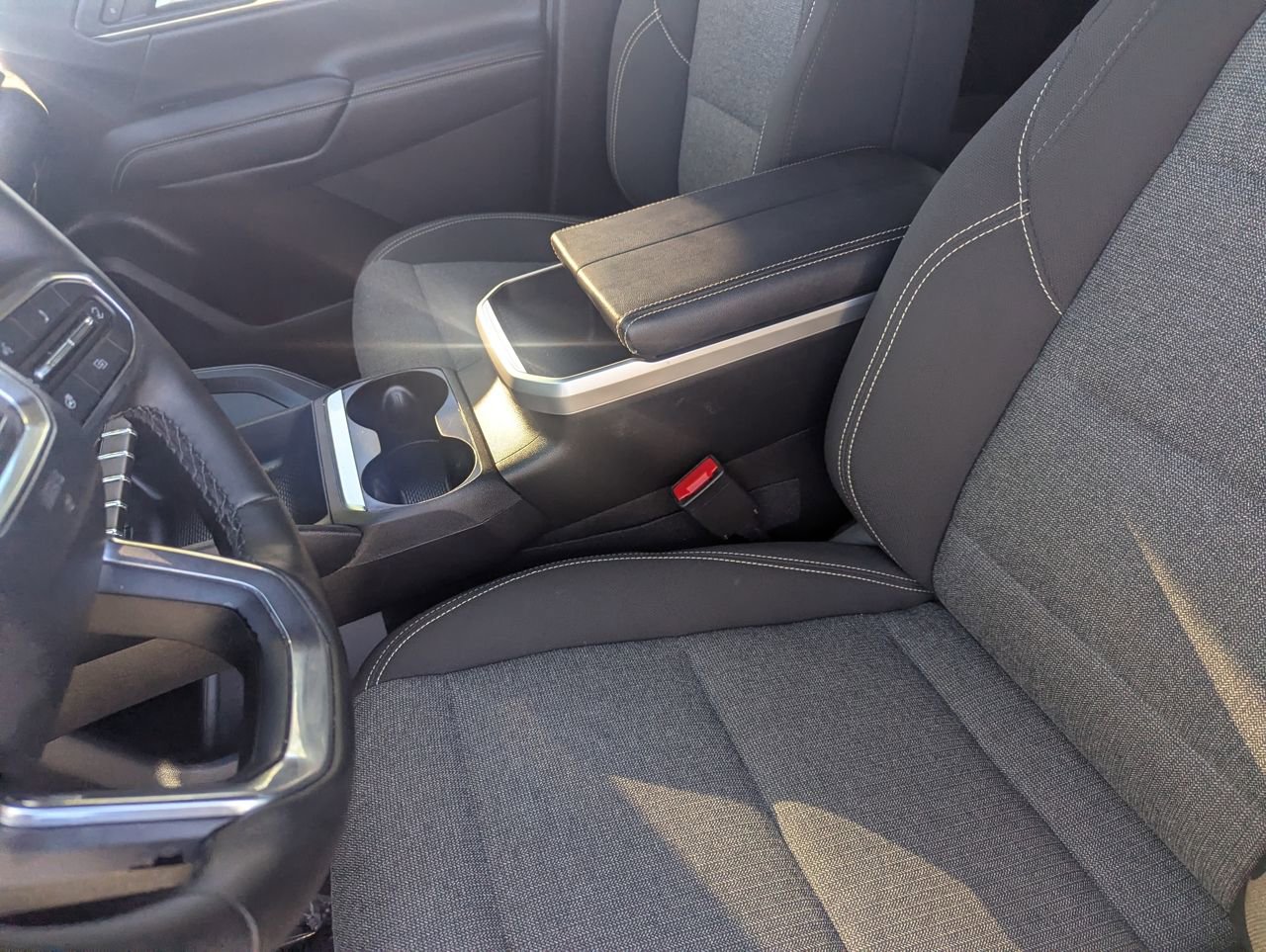 Used 2025 GMC Terrain Elevation image 17