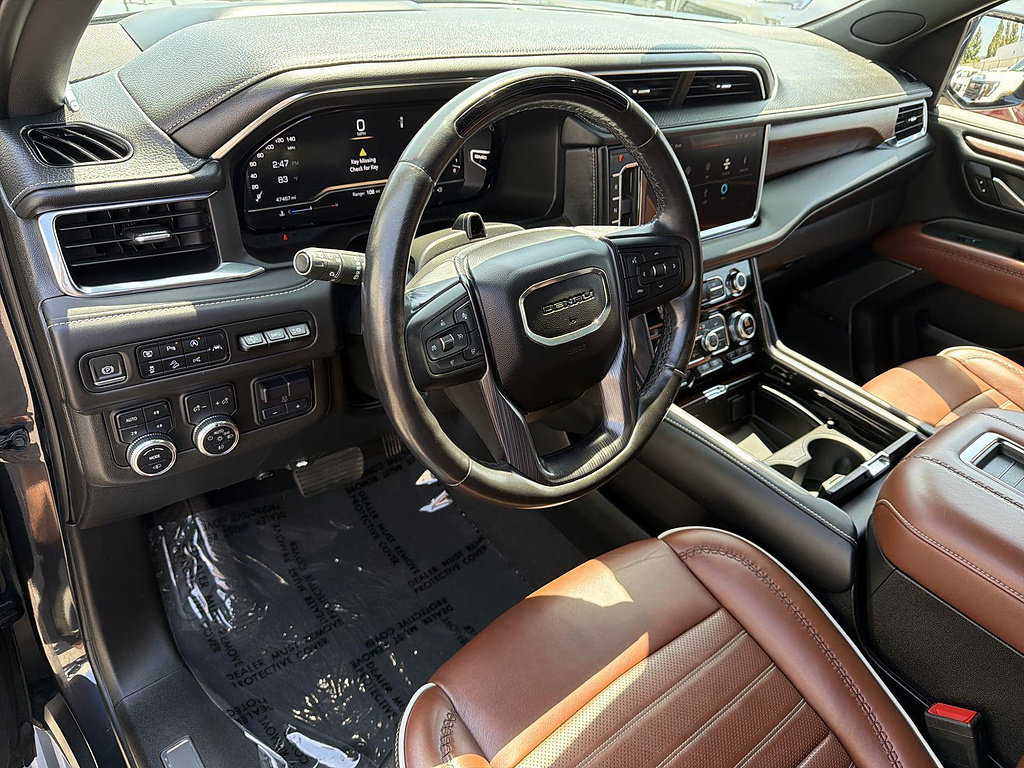 Used 2023 GMC Yukon Denali Ultimate AWD/4WD image 9