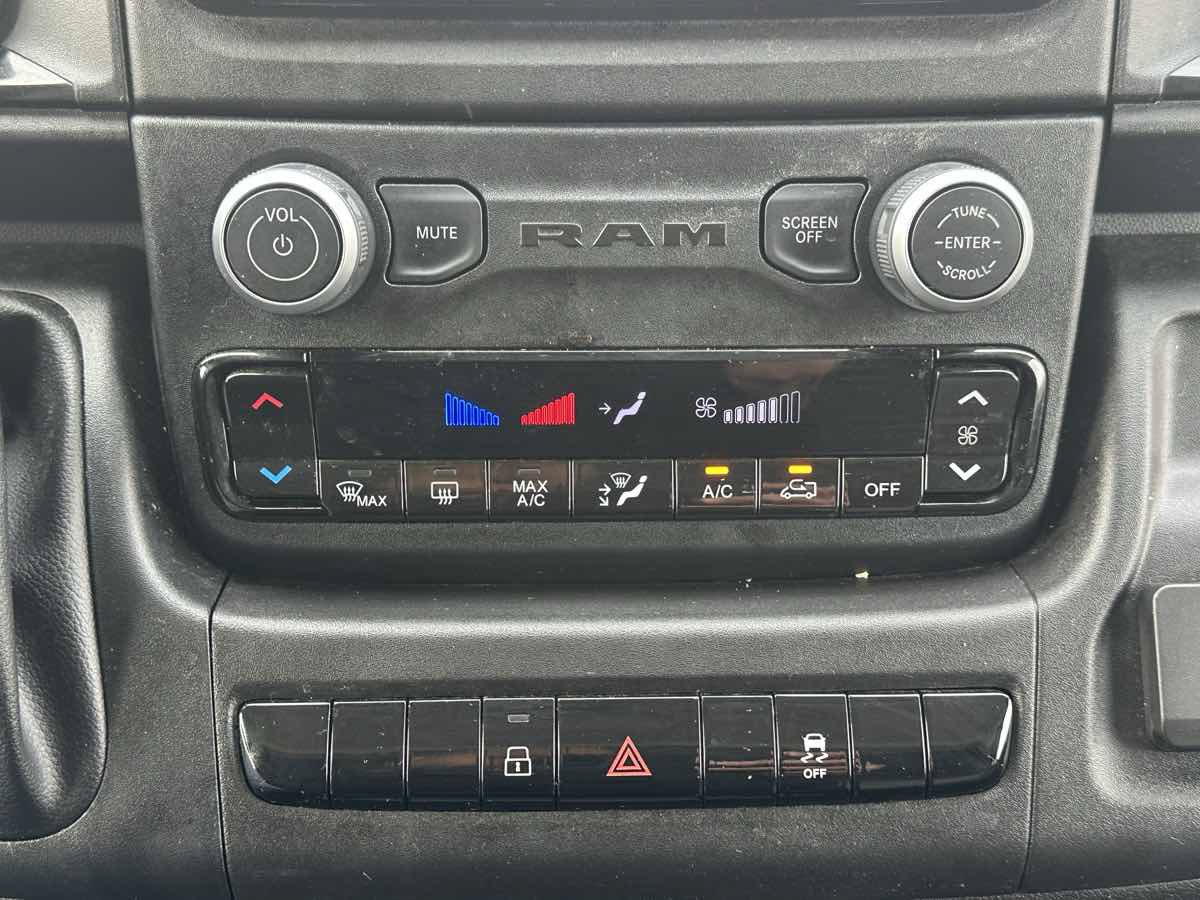 Used 2025 RAM ProMaster 2500 w/ Convenience Group FWD image 29