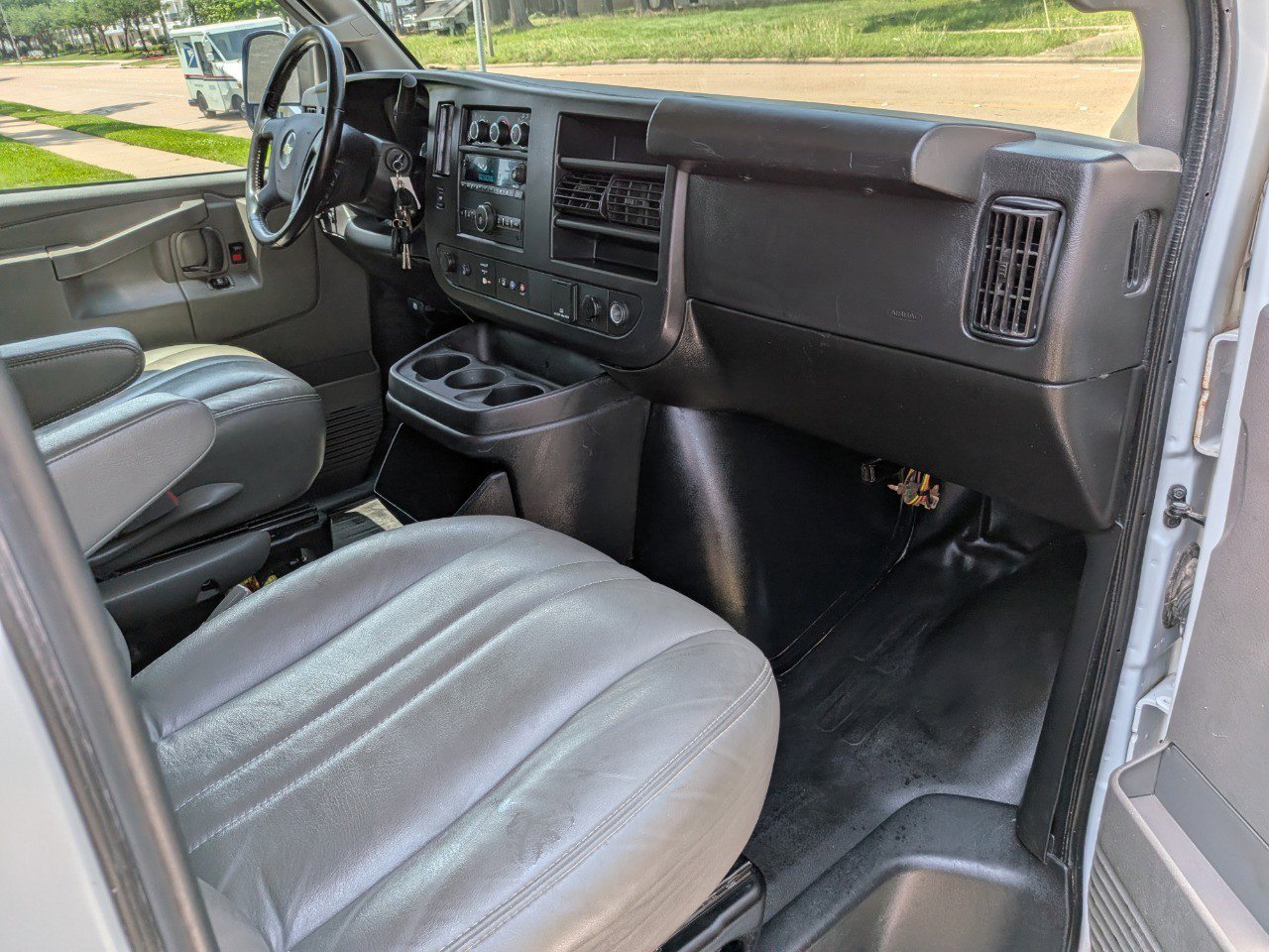 Used 2023 Chevrolet Express 3500 LS RWD image 15