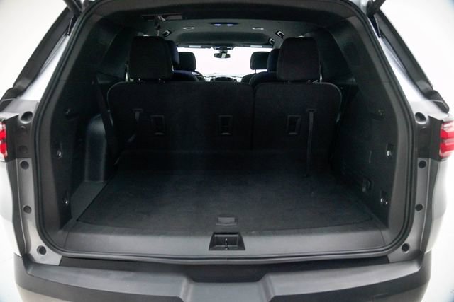 Used 2023 Chevrolet Traverse LT image 13