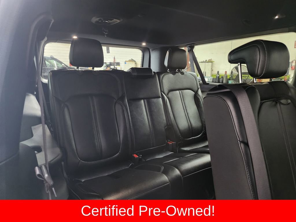 Certified 2024 Jeep Wagoneer L Series III w/ Flexible Seating Group AWD/4WD image 32