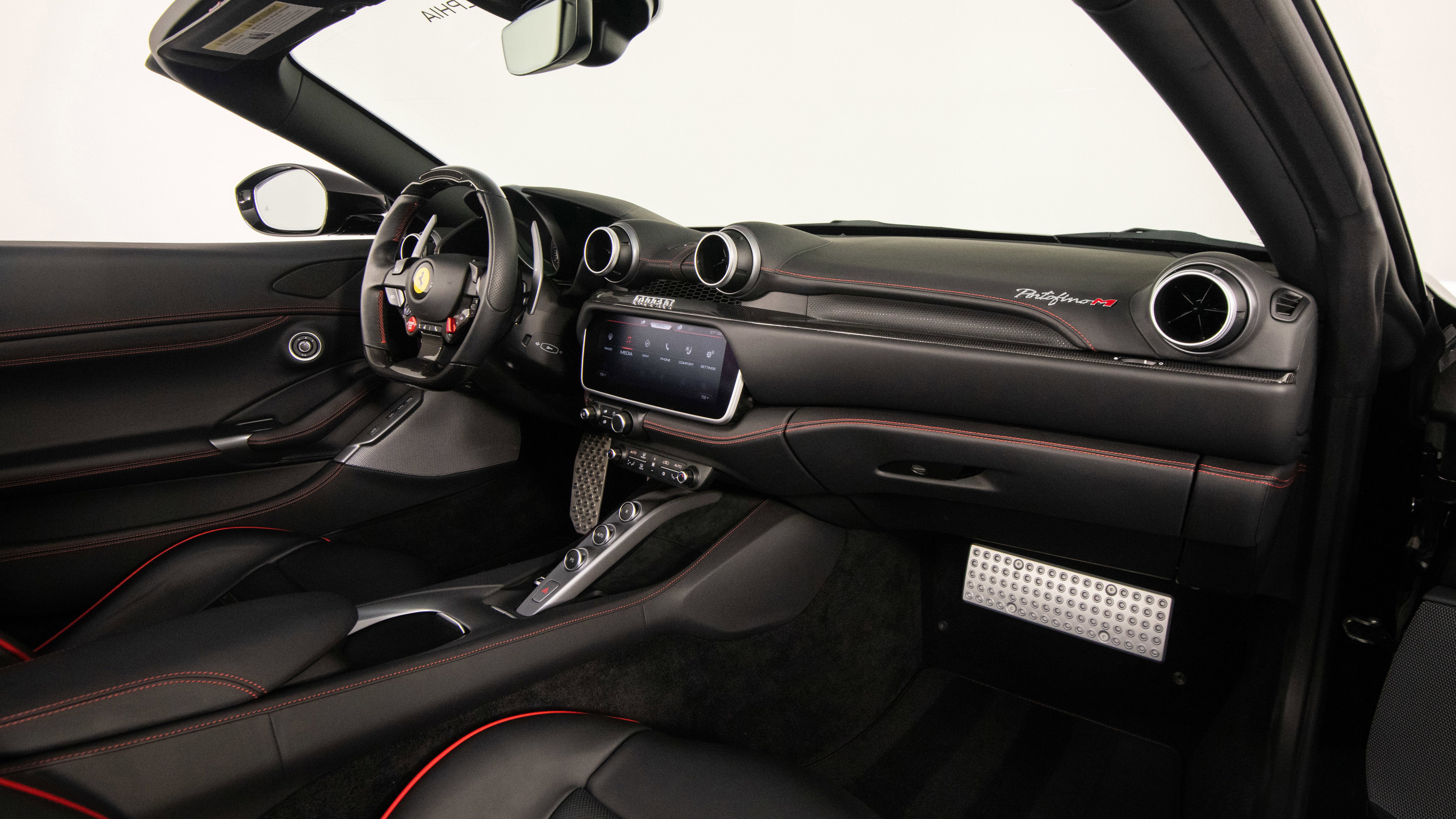Certified 2022 Ferrari Portofino M image 31