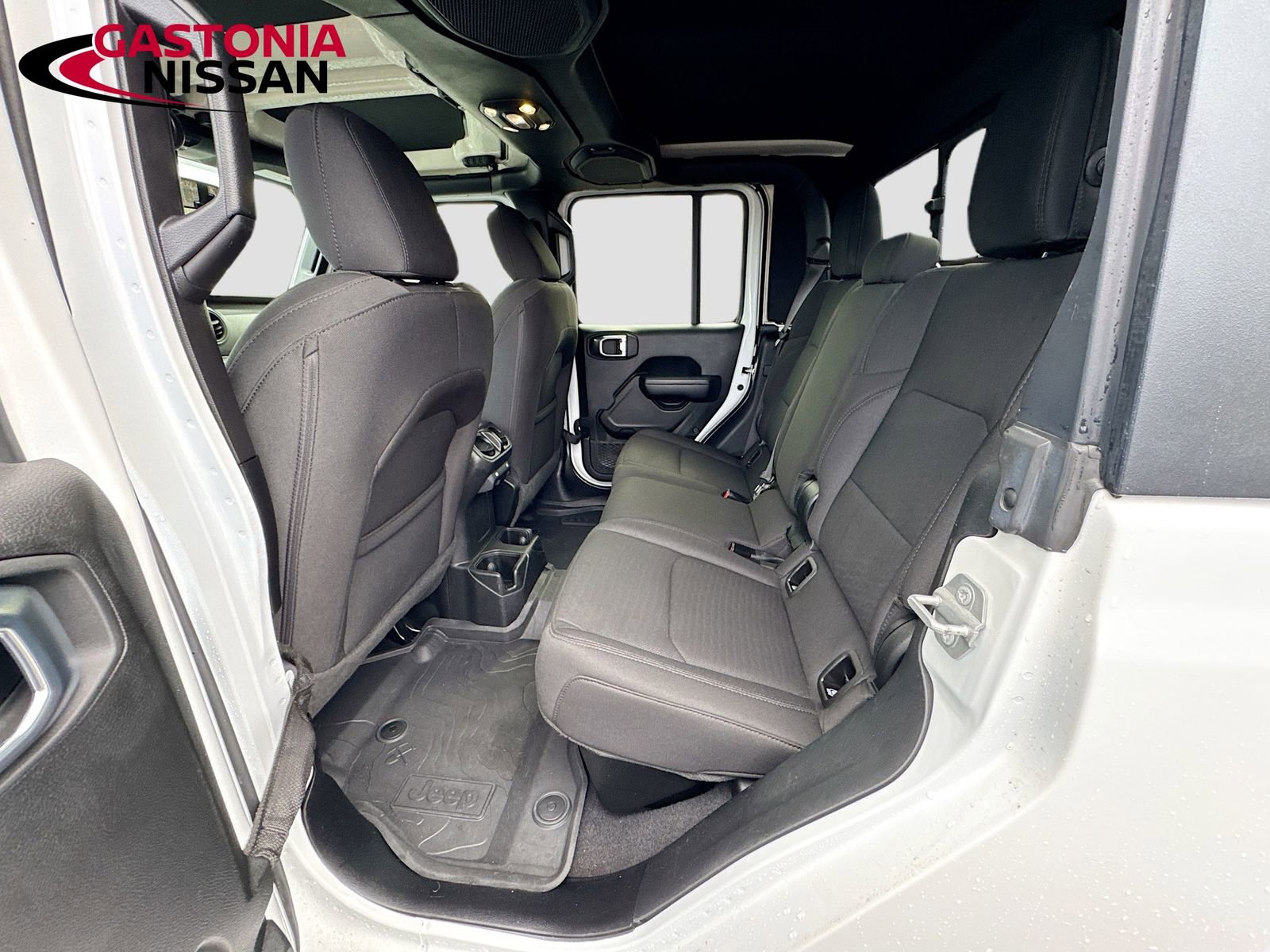 Used 2021 Jeep Gladiator Willys image 32