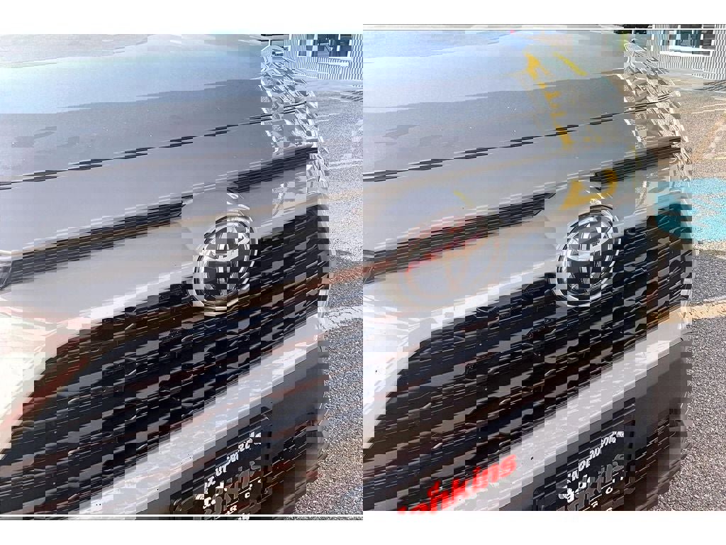 Used 2021 Toyota RAV4 XLE w/ Convenience Package image 31