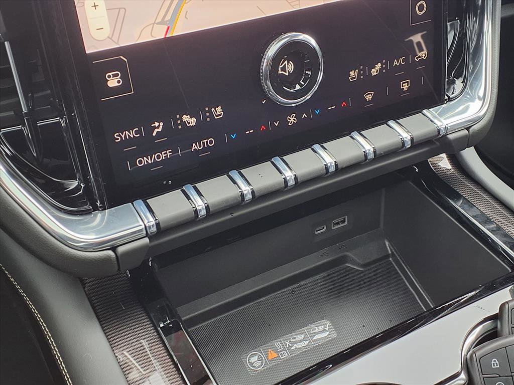 New 2026 GMC Yukon XL Elevation w/ Elevation Premium Package image 8