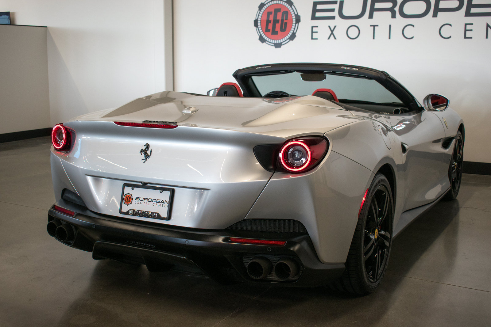 Used 2019 Ferrari Portofino RWD image 31
