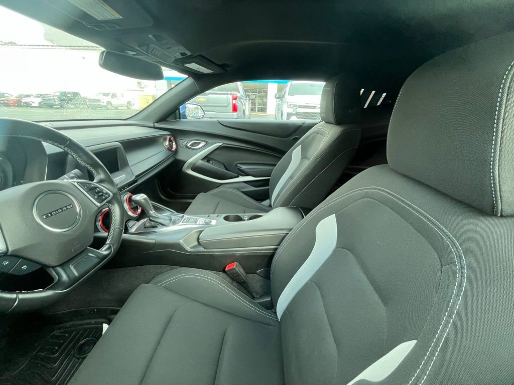Used 2020 Chevrolet Camaro LT image 9