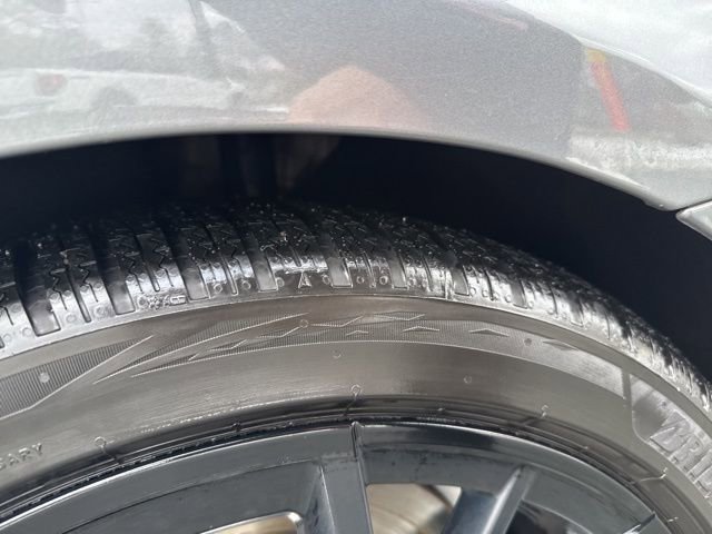 Used 2023 BMW M550i xDrive image 12