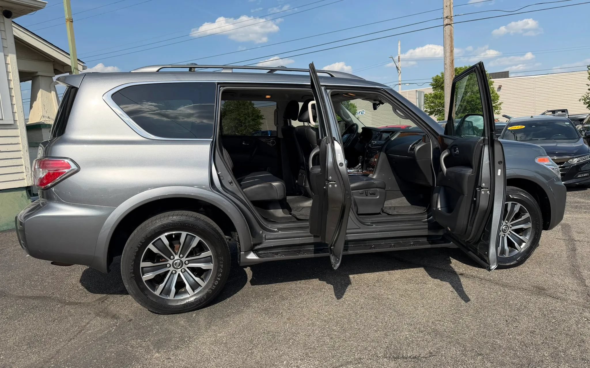 Used 2018 Nissan Armada SL w/ Moonroof Package AWD/4WD image 29