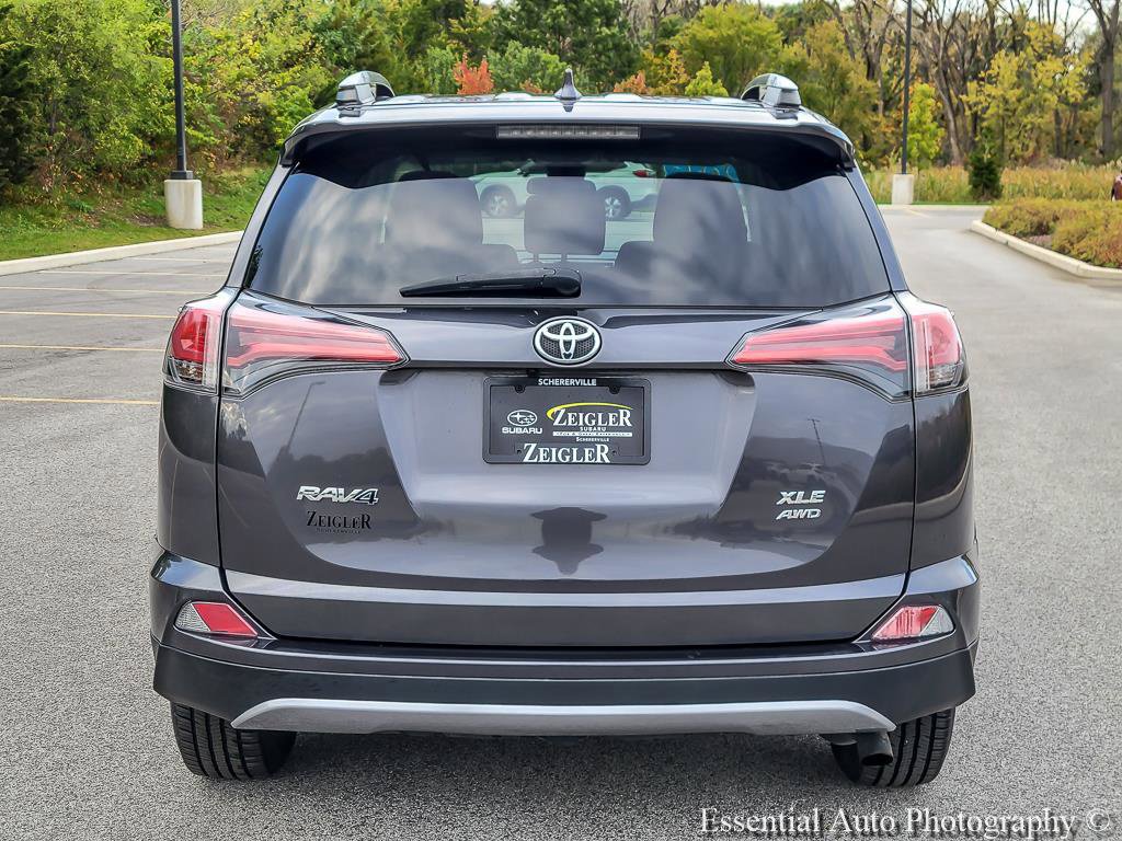 Used 2018 Toyota RAV4 XLE AWD/4WD image 5