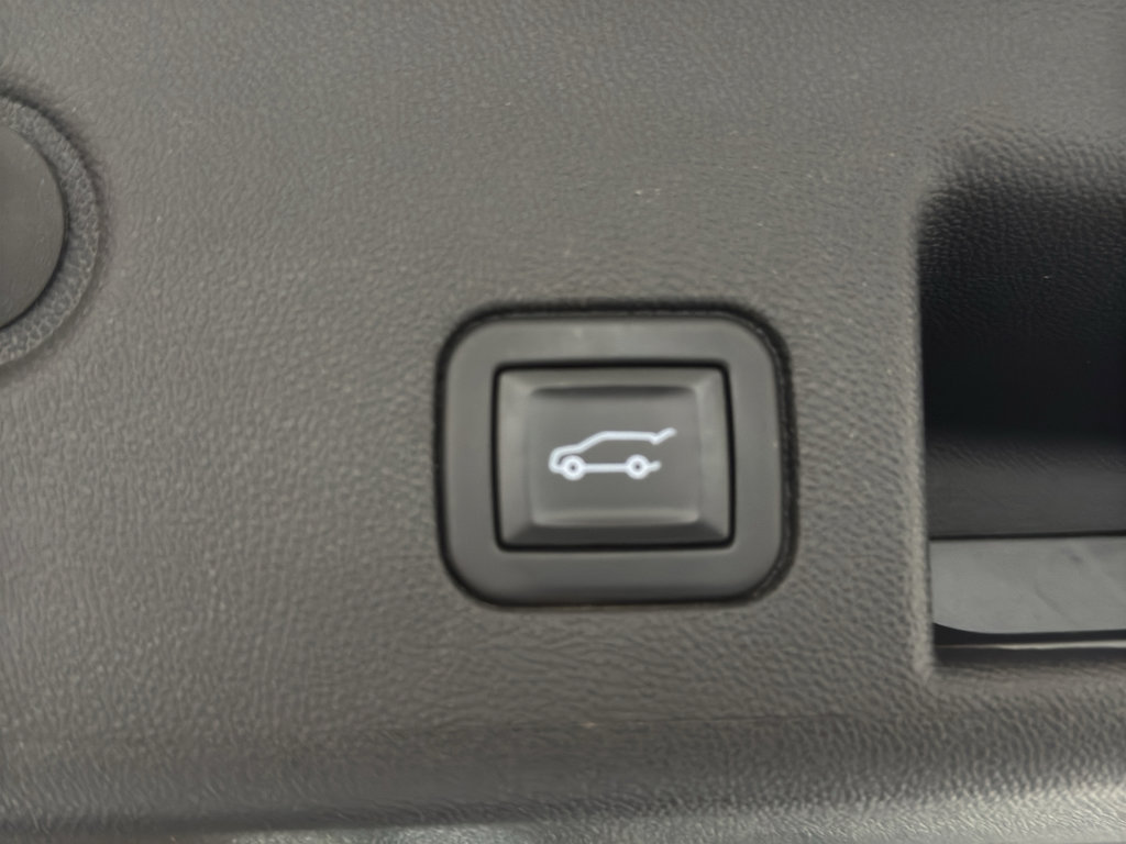 Used 2022 Chevrolet Equinox RS w/ Infotainment Package image 23