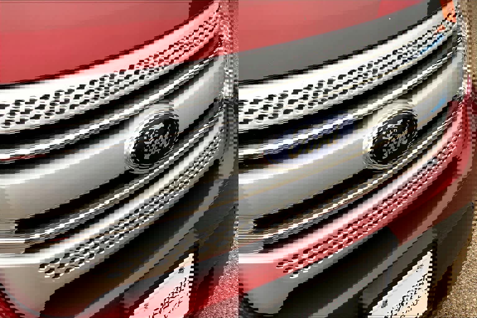 Used 2015 Ford Explorer XLT w/ Equipment Group 202B image 29