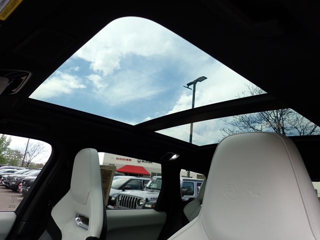 Used 2022 Land Rover Range Rover Sport SVR AWD/4WD image 16