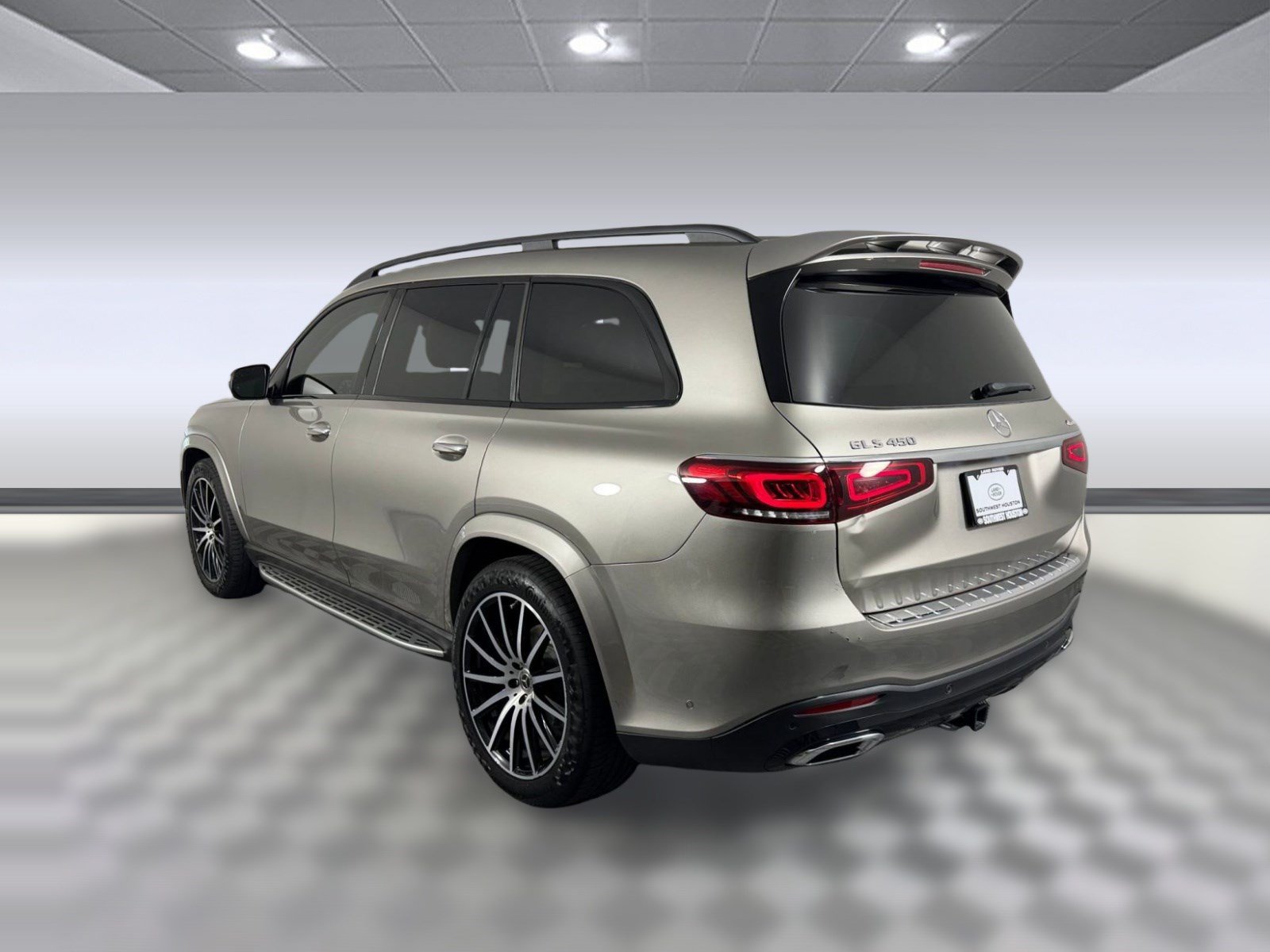 Used 2023 Mercedes-Benz GLS 450 4MATIC image 3