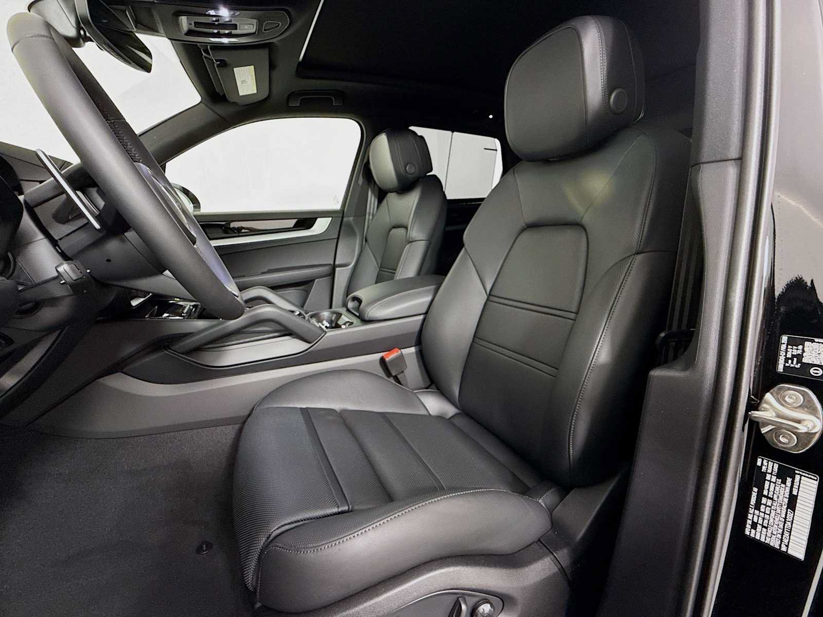 New 2026 Porsche Cayenne E-Hybrid AWD/4WD image 5