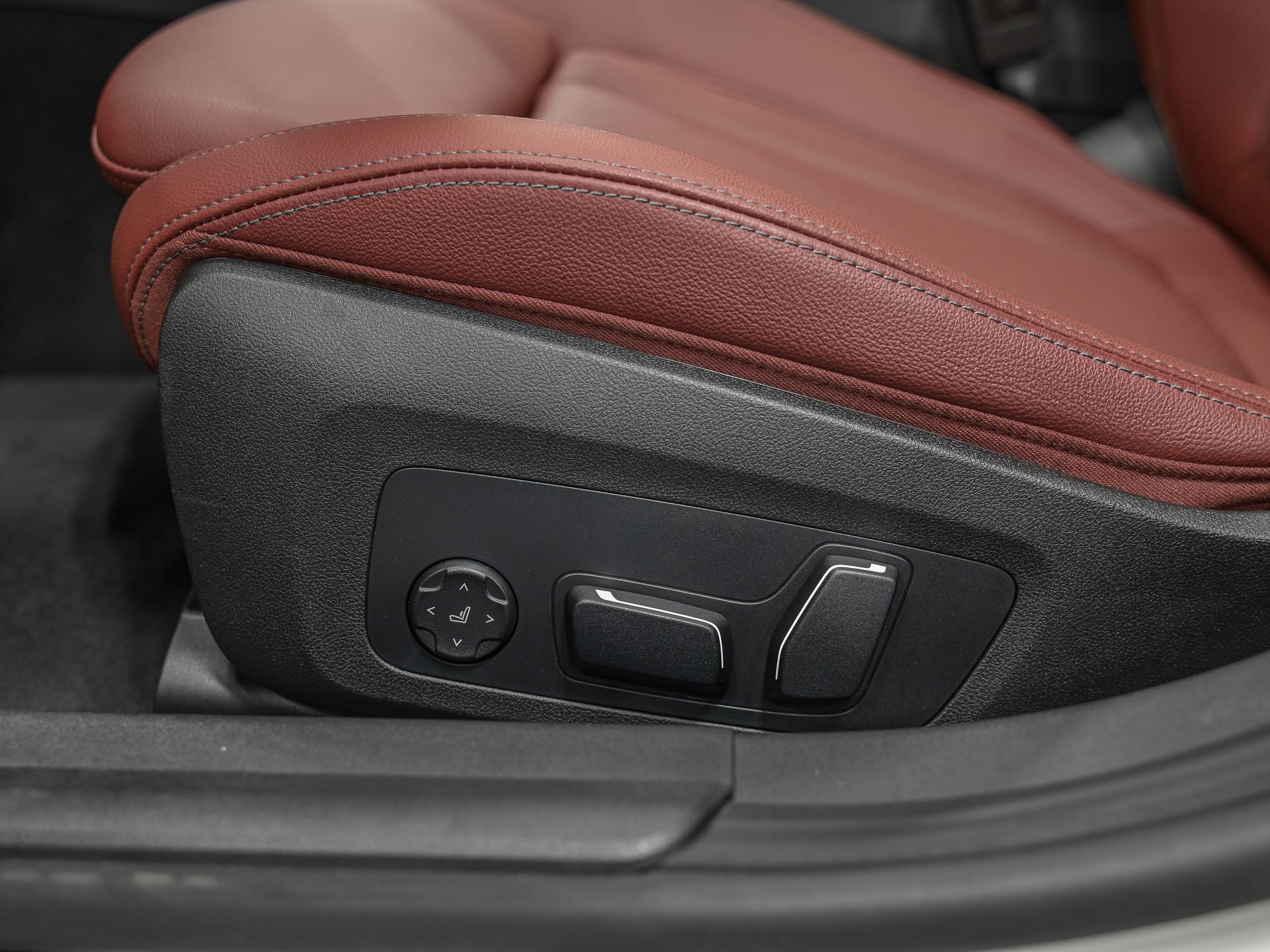 Used 2025 BMW M340i xDrive image 14