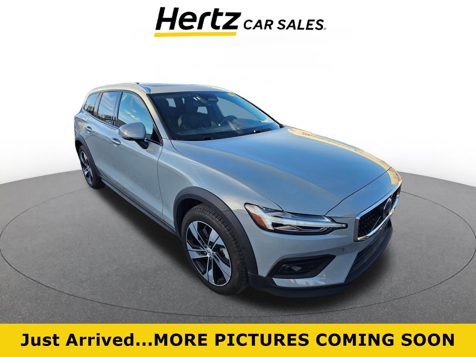 Used 2025 Volvo V60 B5 Cross Country Plus