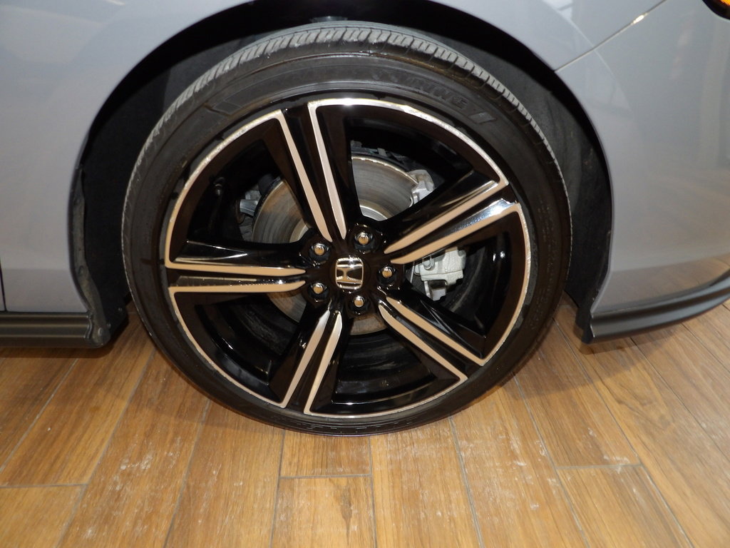 Used 2024 Honda Accord Sport image 4