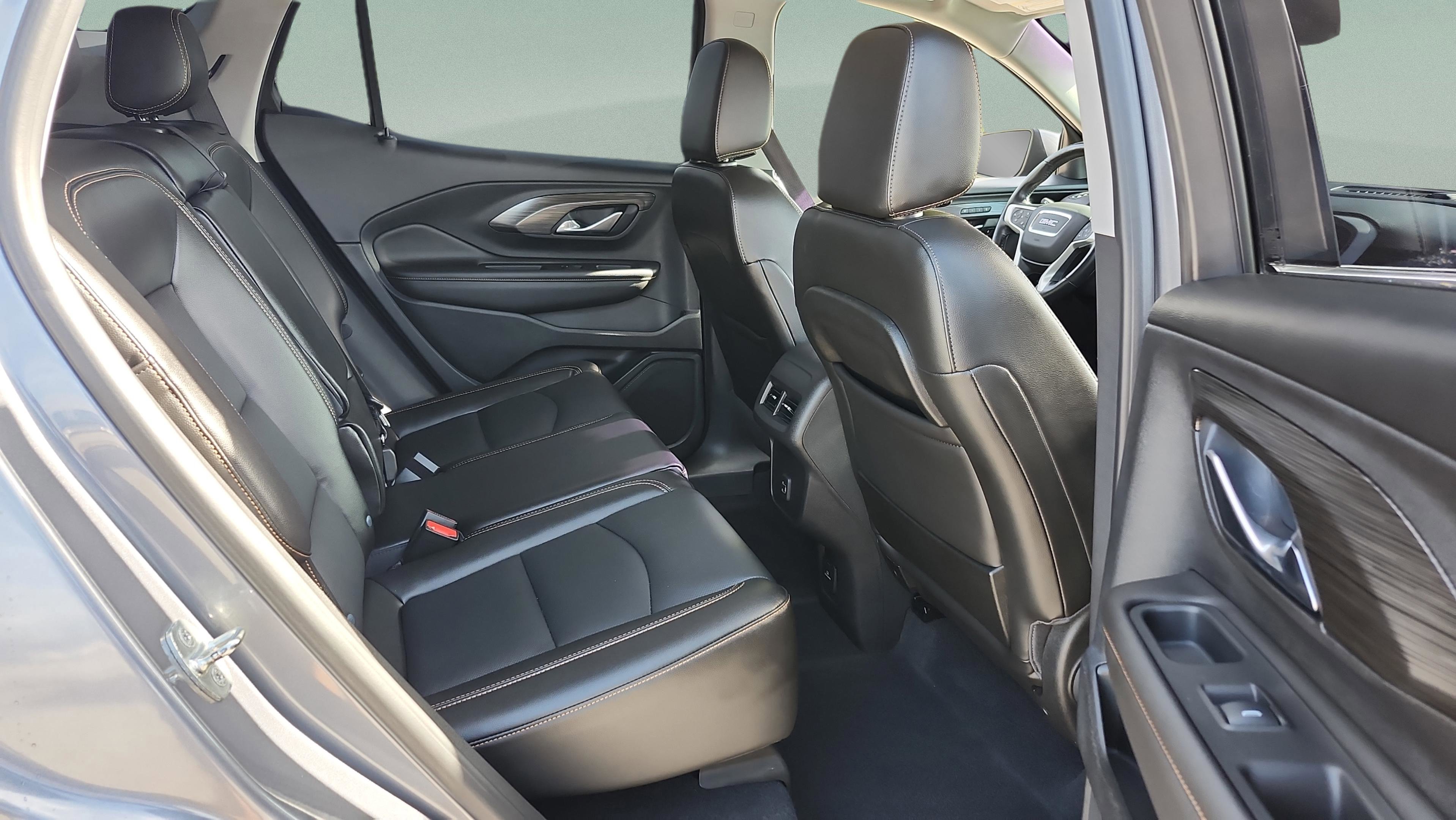 Used 2021 GMC Terrain SLT image 19