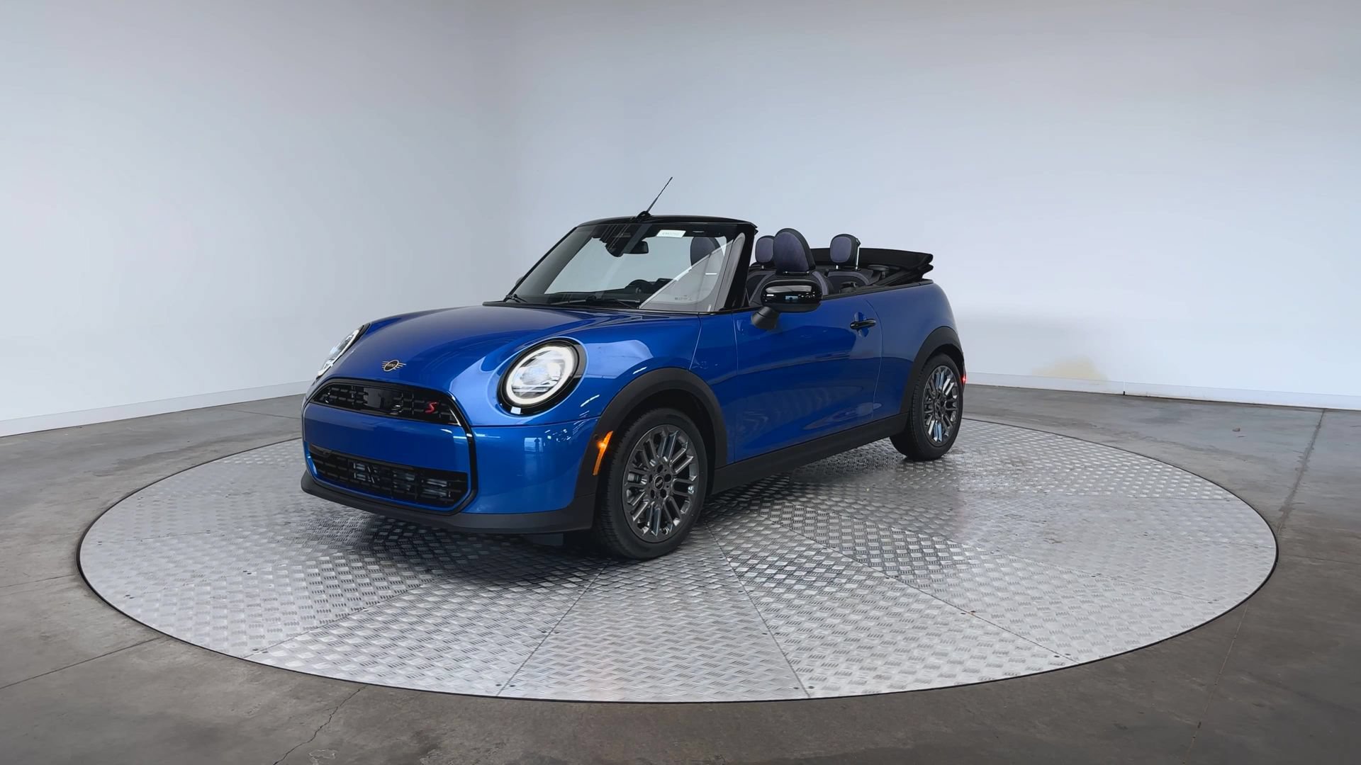 New 2026 MINI Cooper S FWD image 4