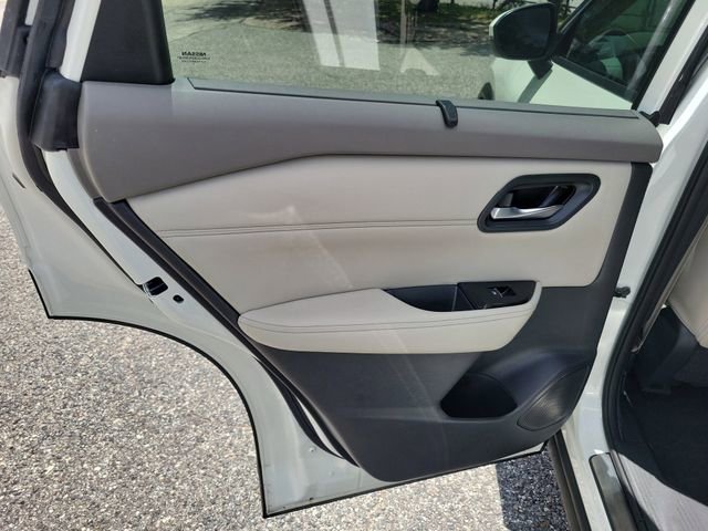 Used 2023 Nissan Rogue SL w/ SL Premium Package FWD image 14