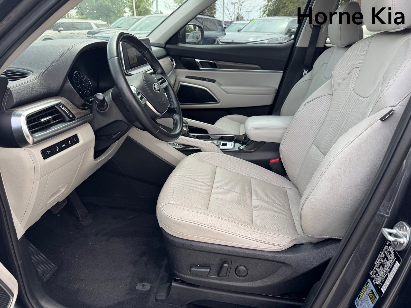Used 2020 Kia Telluride EX w/ EX Premium Package FWD image 10
