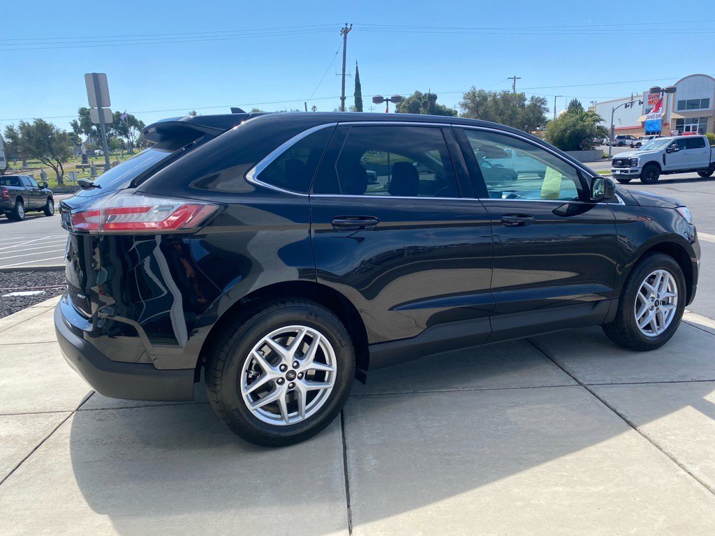 Used 2024 Ford Edge SEL image 8