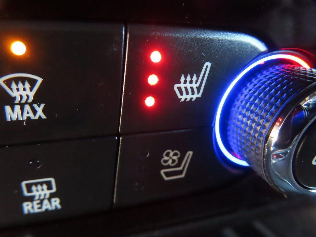 Used 2024 Buick Enclave Avenir w/ Avenir Technology Package image 9